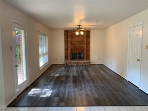 Building Photo - 3422 Creek Manor Dr