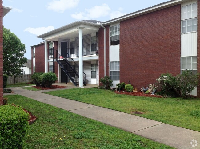 Building Photo - Cedar Creek Apartments &amp; Townhomes