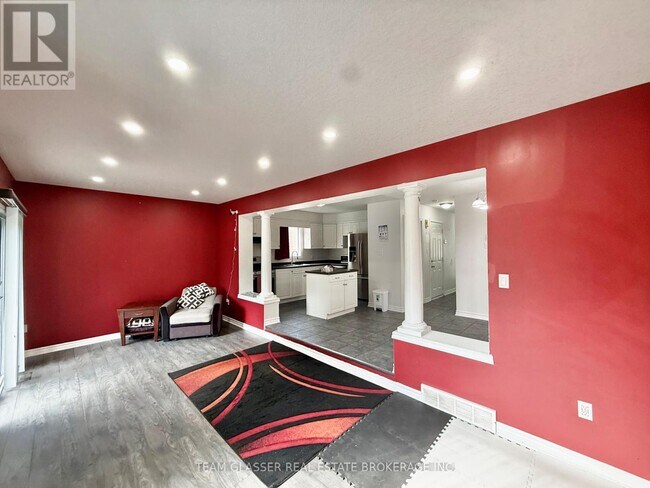 Photo du bâtiment - 691 Oakcrossing Rd