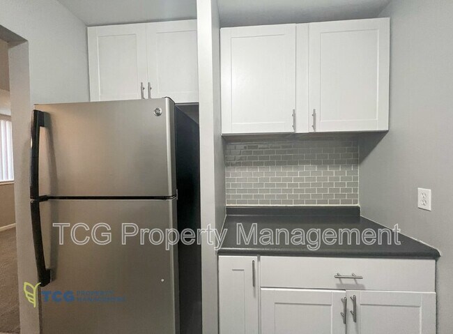 Foto del edificio - 600 E Mckinley Road