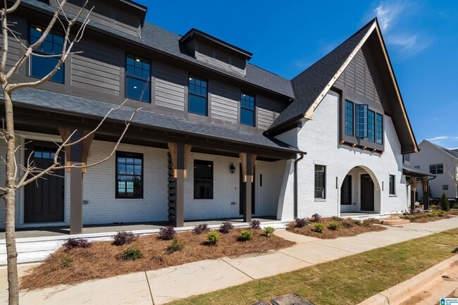 Building Photo - 1038 Windsor Dr