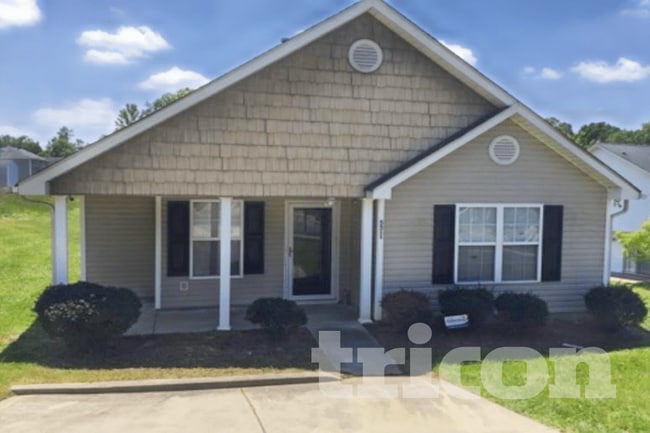 Building Photo - 5511 Peachwood Dr