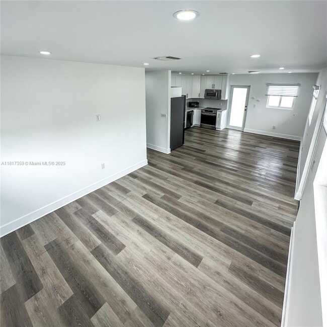 Foto del edificio - 85 W 33rd St