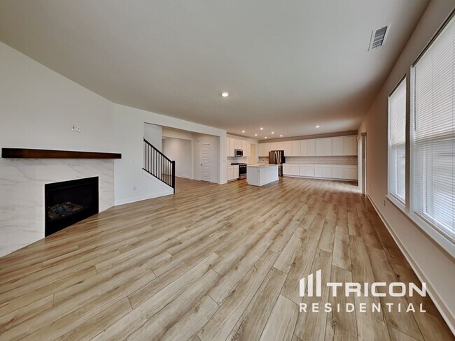 Building Photo - 2096 S Quincy Drive New Palestine IN