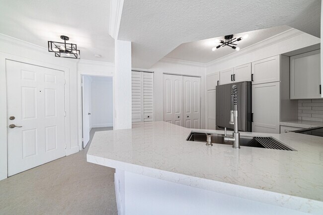 Foto del edificio - 815 Boynton Beach Blvd