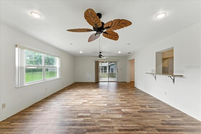 Foto del edificio - 9407 Jr Ave