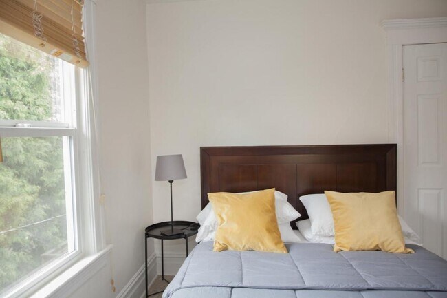 Foto del edificio - 2848 NE Everett St