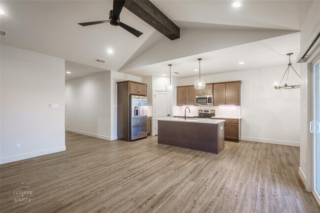 Foto del edificio - 3841 Kala Dr