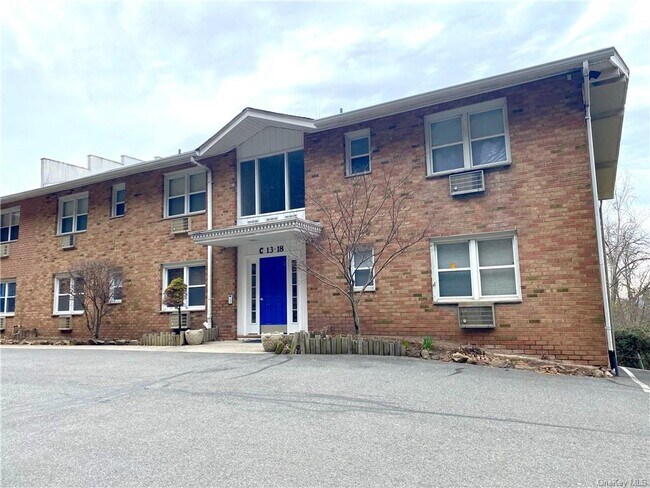 Building Photo - 100 Dowd St