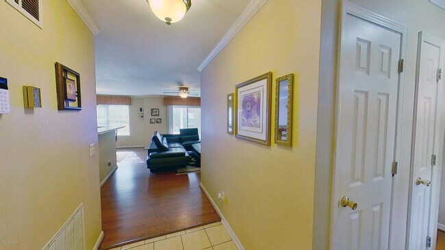 Building Photo - 1406 Willoughby Park Ct