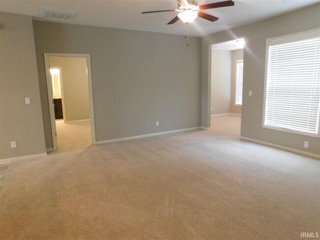 Foto del edificio - 825 Tawny Dr