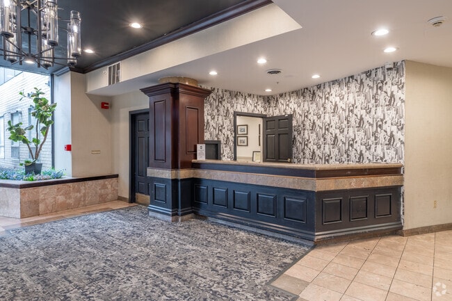 Lobby - Towne House Apartments