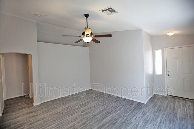 Building Photo - 16530 N 158th Ave