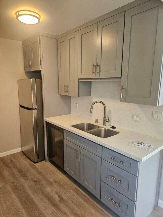 Foto del edificio - 1.0 bedroom in West Hollywood California 9...