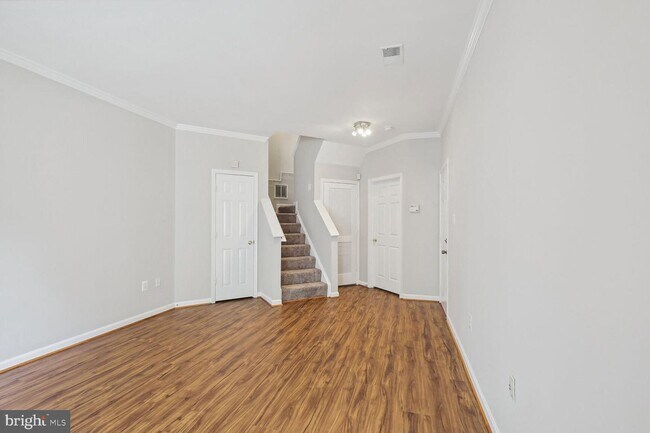 Building Photo - 2547 Sandbourne Ln