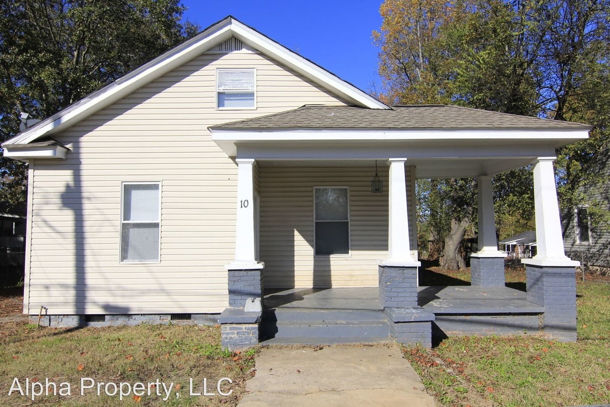10 Montana St, Greenville, SC 29611 House for Rent in Greenville, SC