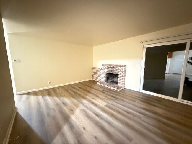 Foto del edificio - Beautiful 3BR/2BA Home in Prime Cupertino ...