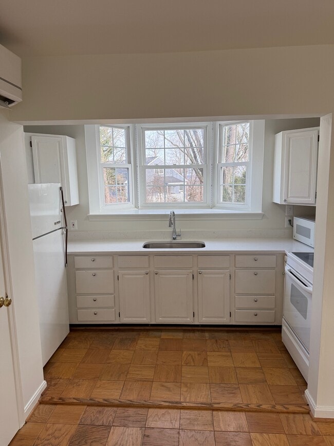 Photo - 197 Main St House