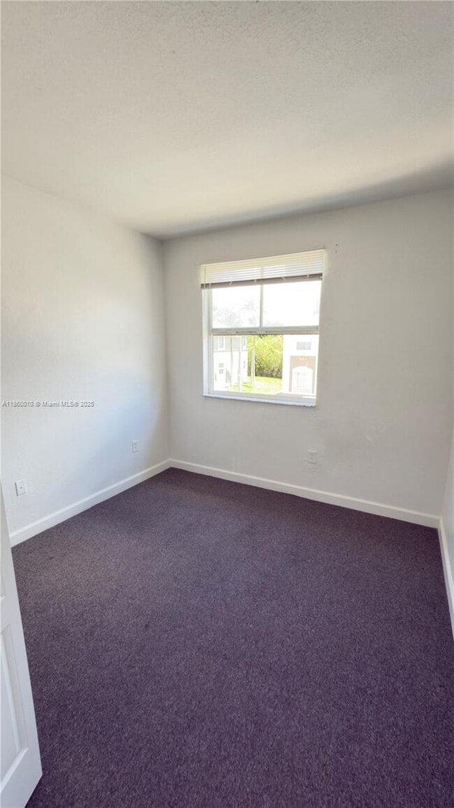 Foto del edificio - 2758 SE 17th Ave