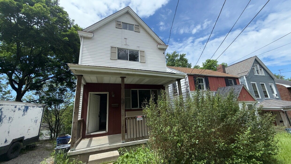 Primary Photo - 2723 Merwyn Ave