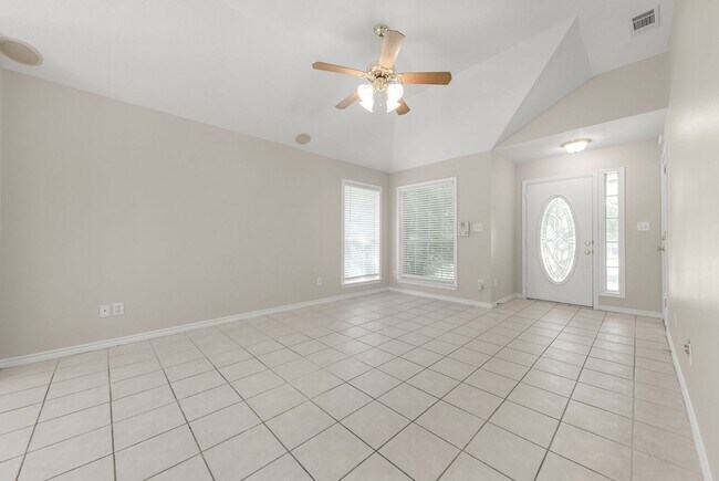 Foto del edificio - Close to the Historic District! Charming 3...