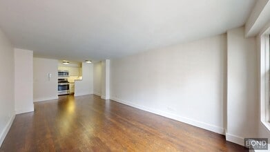 Building Photo - 220 E 63rd St
