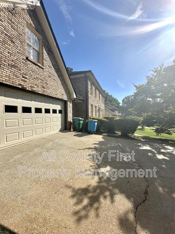 Foto del edificio - 5621 Shadow View Dr SW