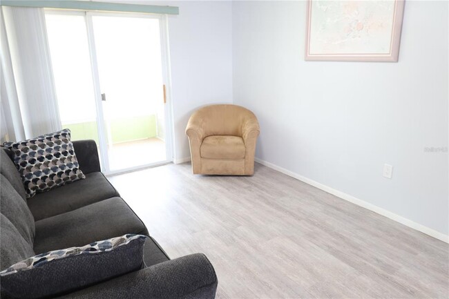 Foto del edificio - 1810 Sunny Dr