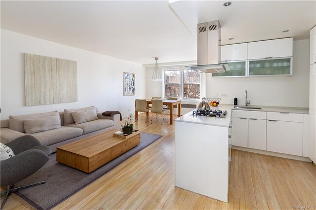 Building Photo - 3636 Fieldston Rd