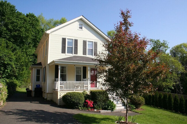 Photo - 105 Richmond Hill Rd House