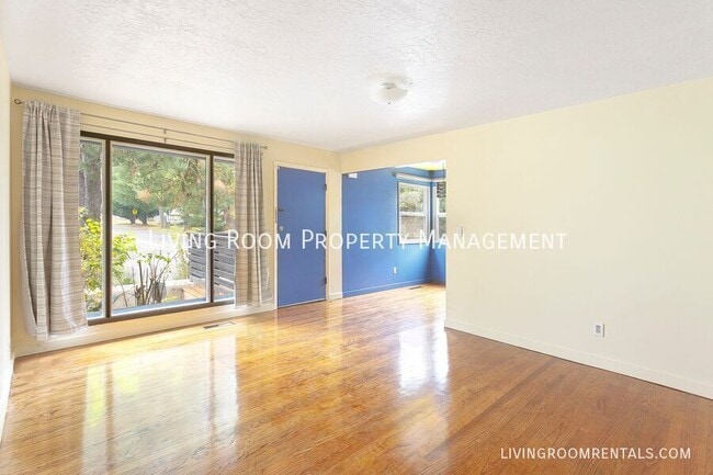 Foto del edificio - 8414 N Peninsular Ave