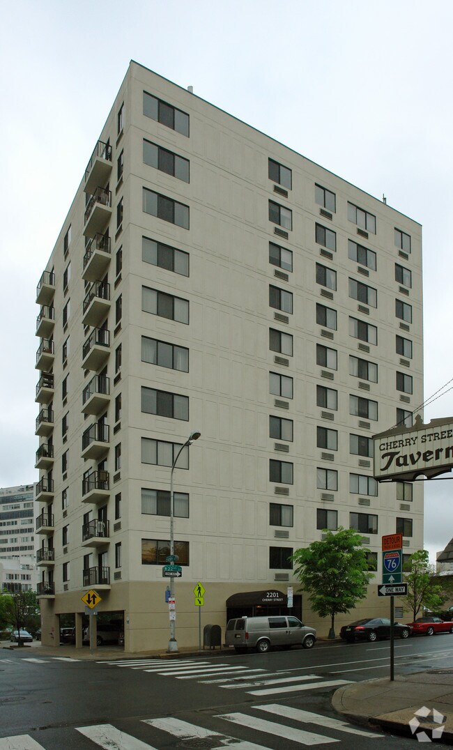 Building Photo - 2201 Cherry St