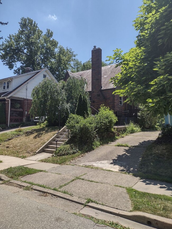 Building Photo - Beautiful Home for Rent