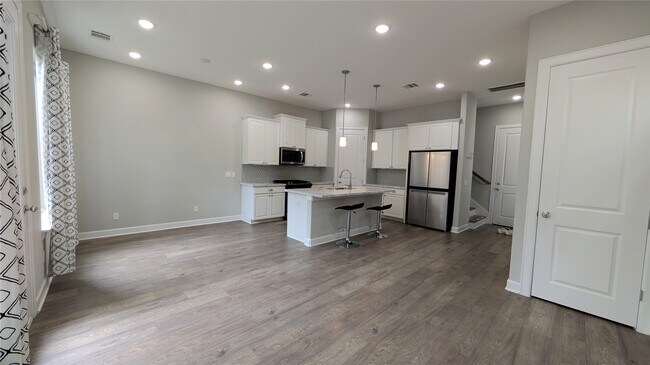 Foto del edificio - 5116 Pine Reach Dr