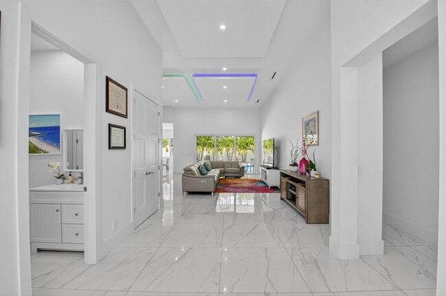 Foto del edificio - 711 NE 6th St