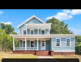 Building Photo - 131 Calloway Dr