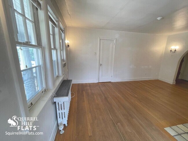 Foto del edificio - 6532 Wilkins Ave