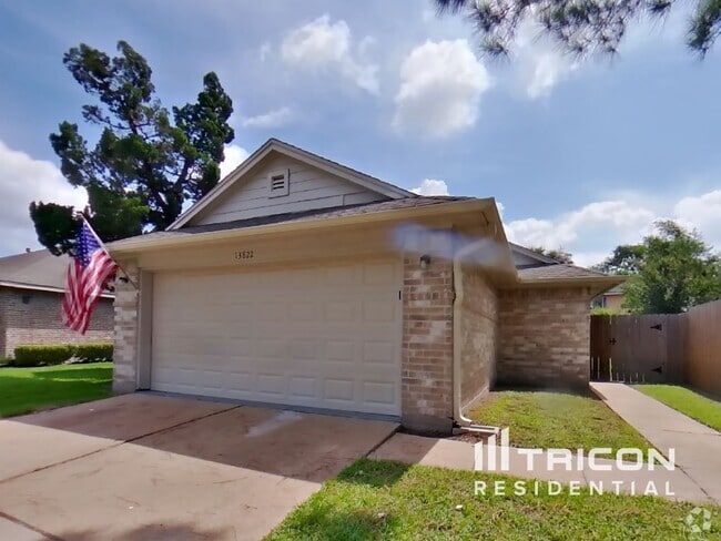 Building Photo - 13822 Cantwell Dr