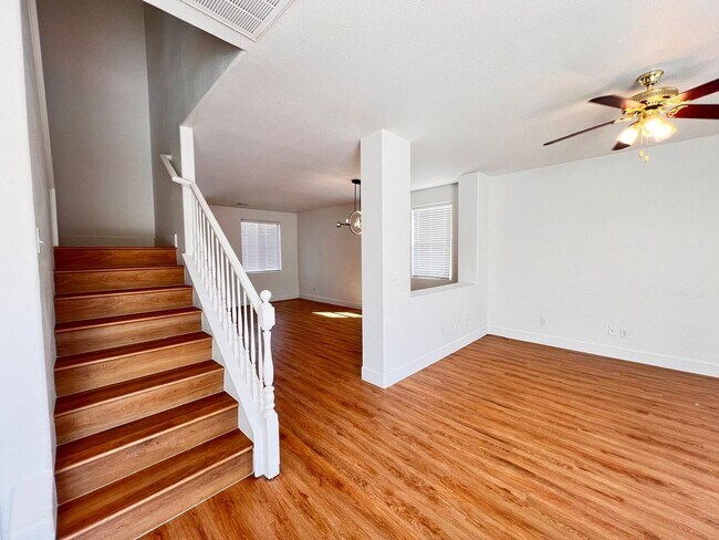 Building Photo - North Las Vegas 3 BD/2.5 BA with loft, bac...