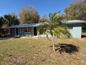 Building Photo - 150 Live Oak St