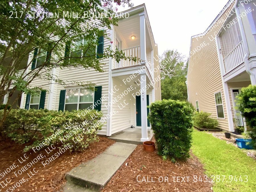 Foto principal - End-Unit Townhome in Mill Creek/Cypress Ri...
