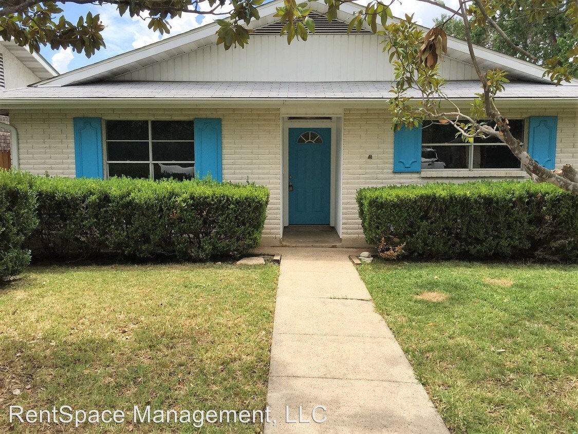 Primary Photo - 4 br, 2 bath House - 8743 Tradewind Dr