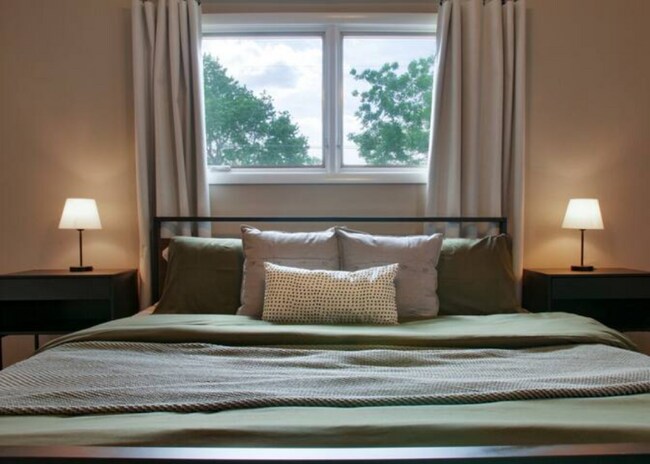 Building Photo - 8239 Cherokee St