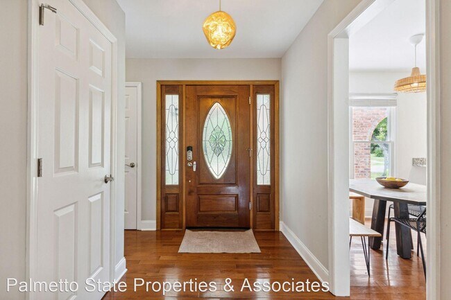 Building Photo - 4 br, 3.5 bath House - 8 Held Circle