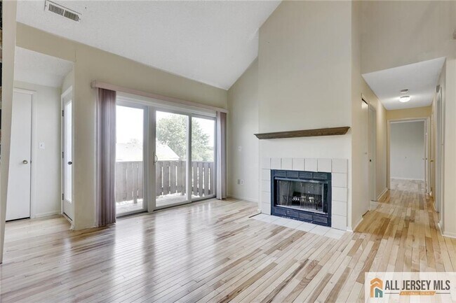 Foto del edificio - 7507 Tamarron Dr