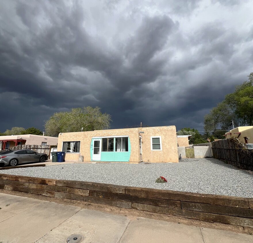 Primary Photo - 1215 Morelia St