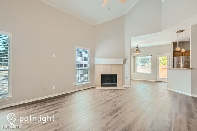 Foto del edificio - 4 br, 3 bath House - 1901 Francis Ct UNIT