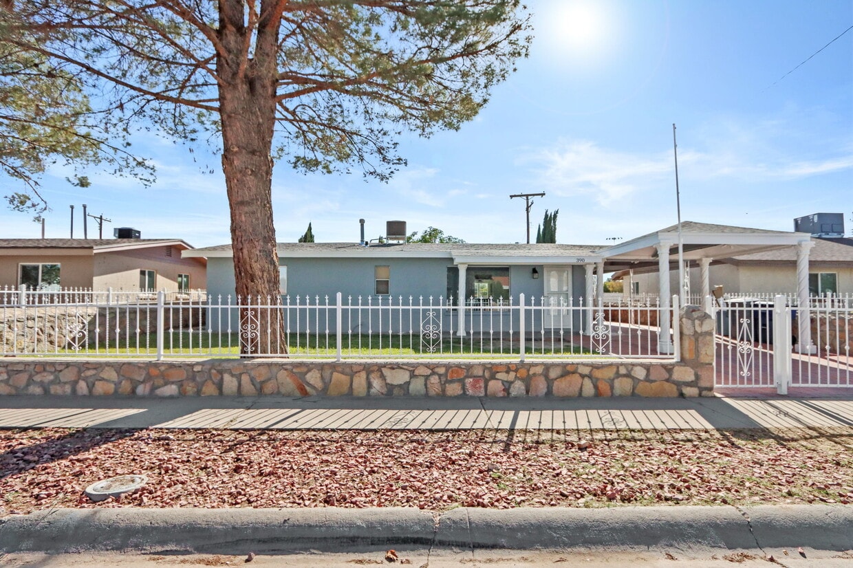 Primary Photo - 390 Arvin Cir