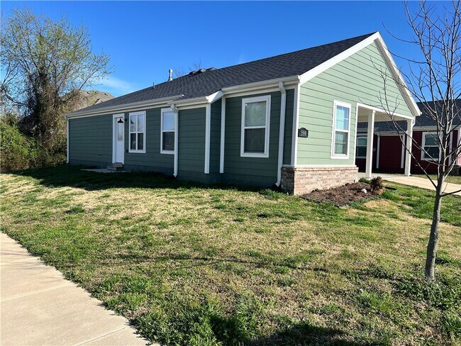 Foto del edificio - 590 N Cresswell Dr