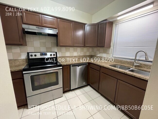Building Photo - 251 S Cypress Way